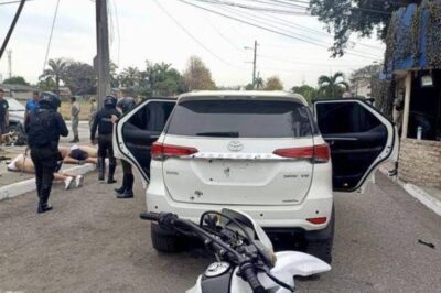 Un vehículo baleado trató de ingresar en la Base Aérea Simón Bolívar de Guayaquil